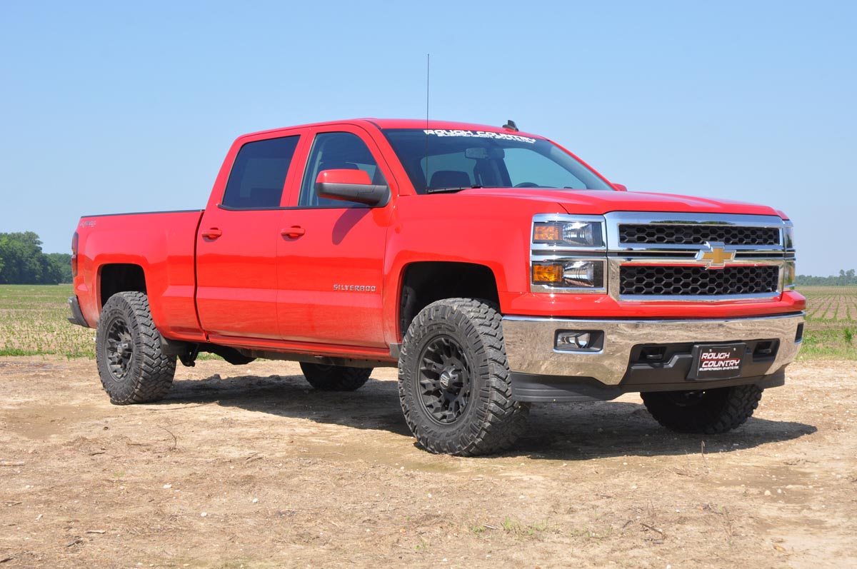 Rough Country 2.5 Inch Leveling Kit | Chevy/GMC 1500 (07-18)
