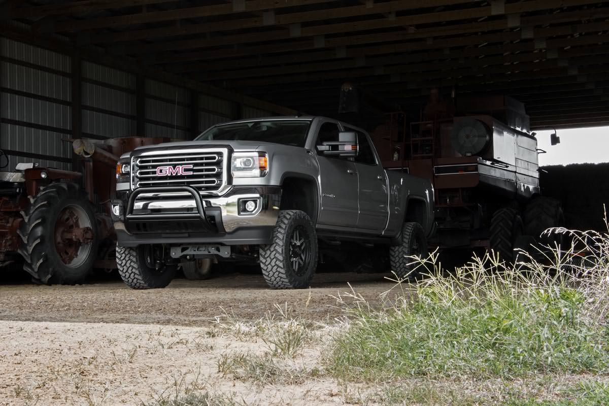 Rough Country 5 Inch Lift Kit | Chevy/GMC 2500HD/3500HD (11-19)