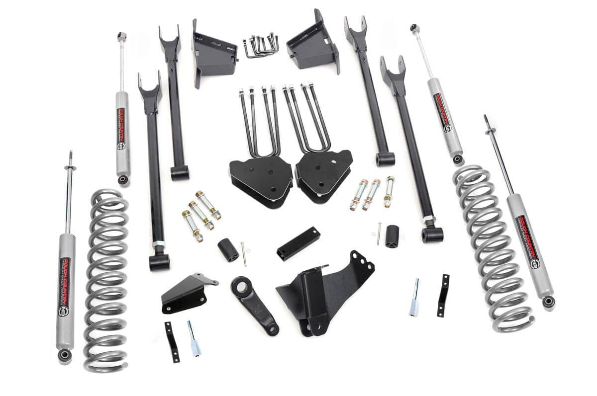 Rough Country 8 Inch Lift Kit | Ford F-250/F-350 Super Duty 4WD (05-07)