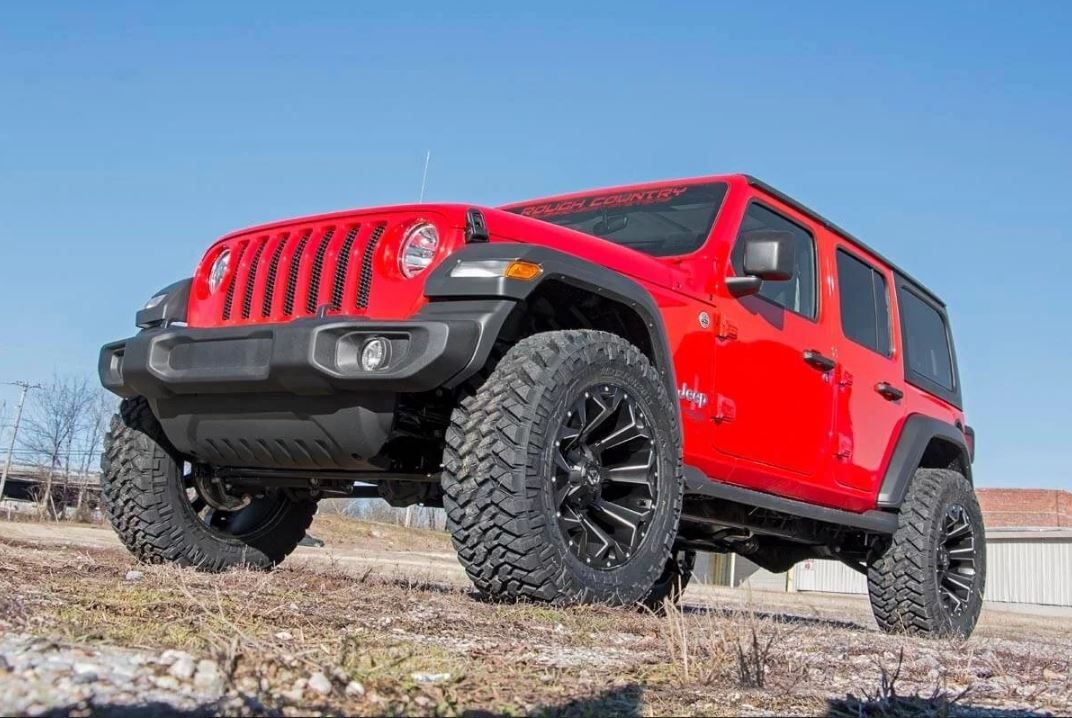 Rough Country 2.5 Inch Lift Kit | 4-Door | Jeep Wrangler Unlimited JL 4WD (18-23)