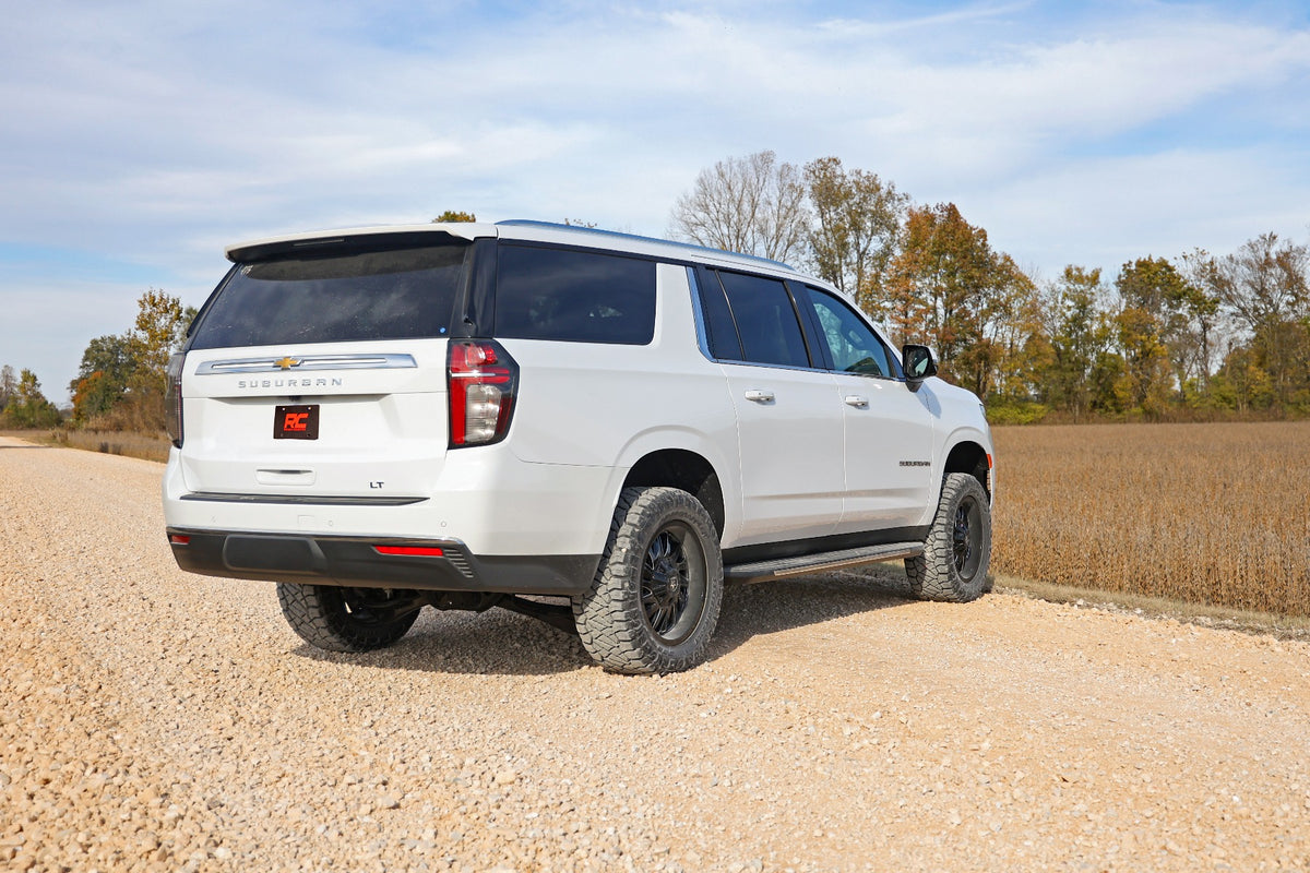 Rough Country 2 Inch Lift Kit | Chevy/GMC SUV 1500 4WD (2021-2026)