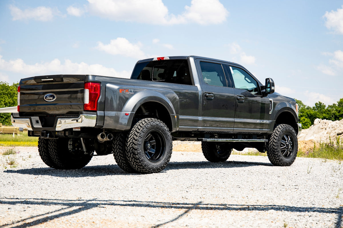 Rough Country 4.5 Inch Lift Kit | Dually | Ford Super Duty 4WD (2017-2022)