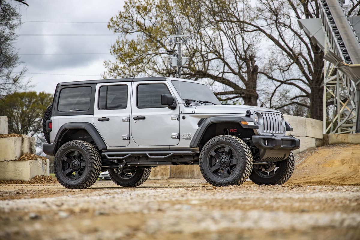 Rough Country 1.25 Inch Body Lift Kit | Jeep Wrangler JL/Wrangler Unlimited 4WD (2018-2026)