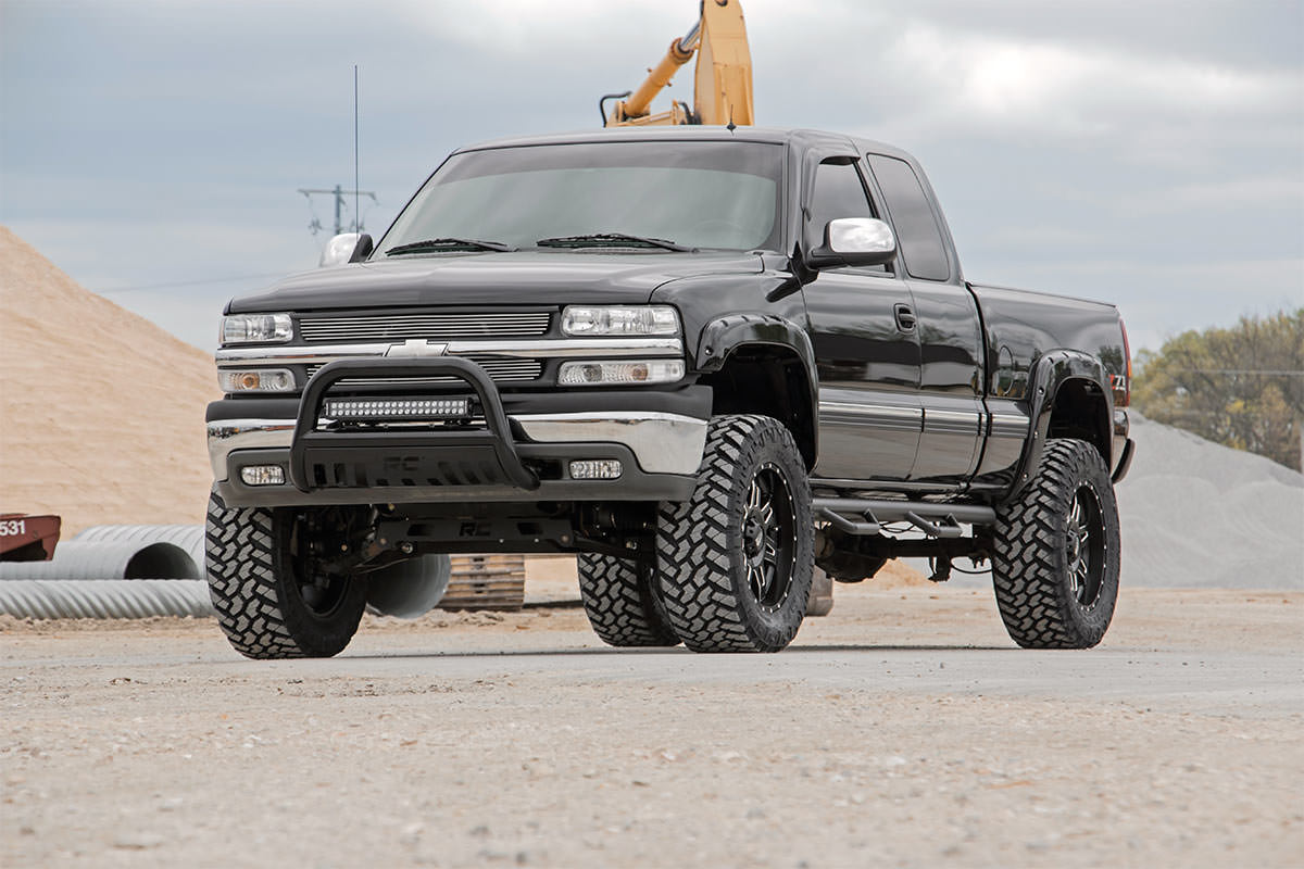 Rough Country 6 Inch Lift Kit | Chevy Silverado & GMC Sierra 1500 4WD (1999-2006 & Classic)