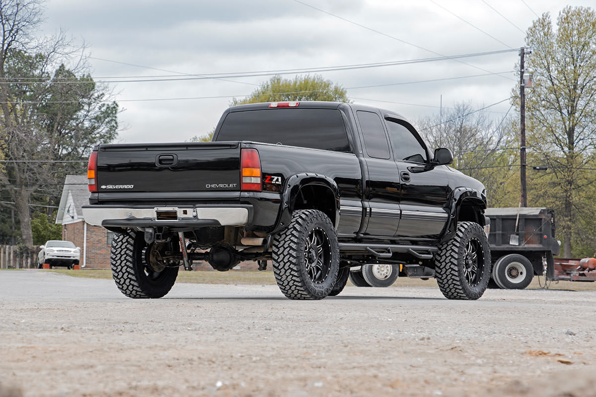 Rough Country 6 Inch Lift Kit | Chevy Silverado & GMC Sierra 1500 4WD (1999-2006 & Classic)