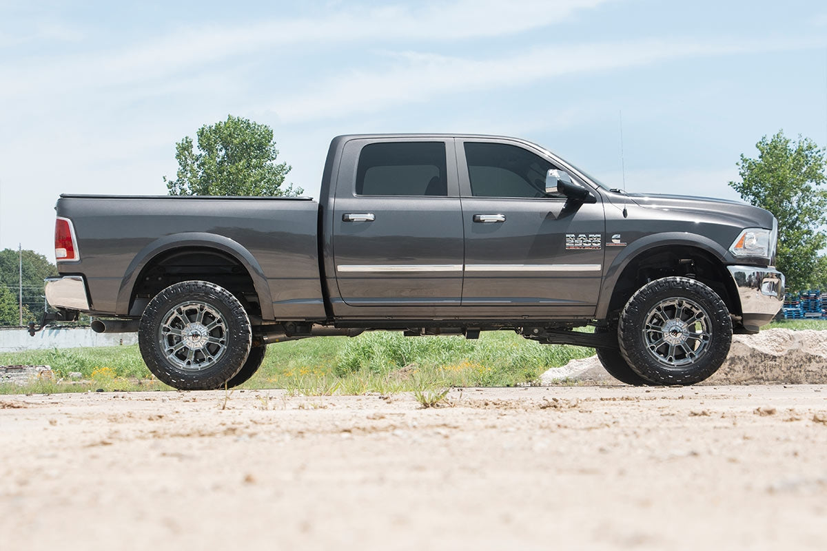 Rough Country 2.5 Inch Lift Kit | Ram 2500 4WD (2014-2018)