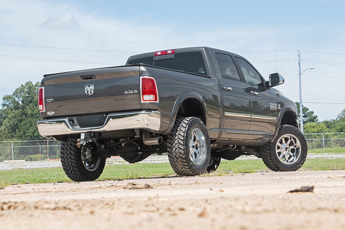 Rough Country 2.5 Inch Lift Kit | Ram 2500 4WD (2014-2018)