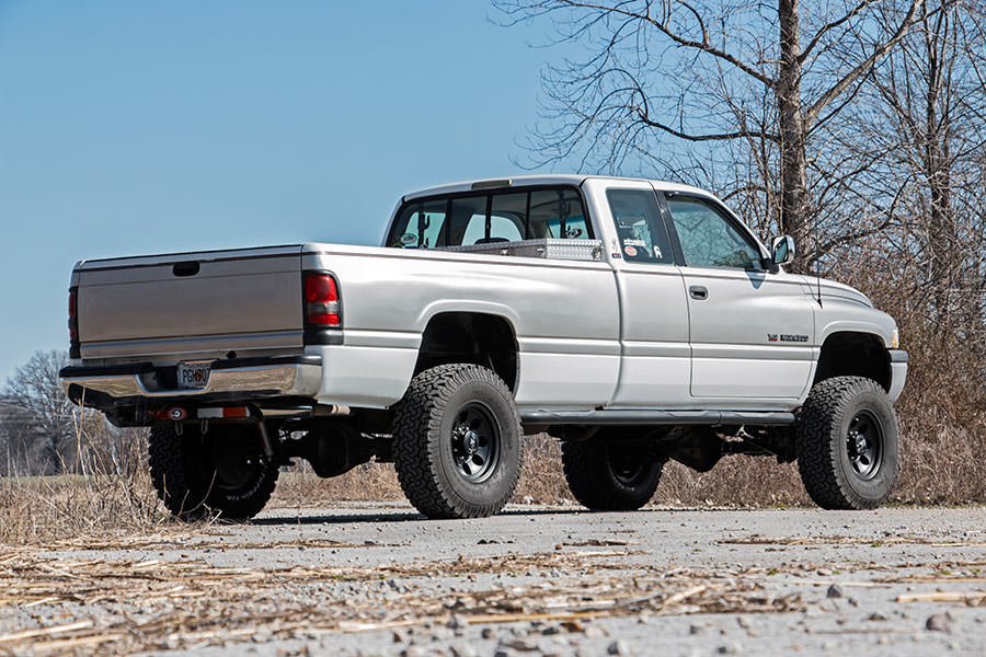 Rough Country 3 Inch Lift Kit | Dodge 2500 4WD (1994-2002)