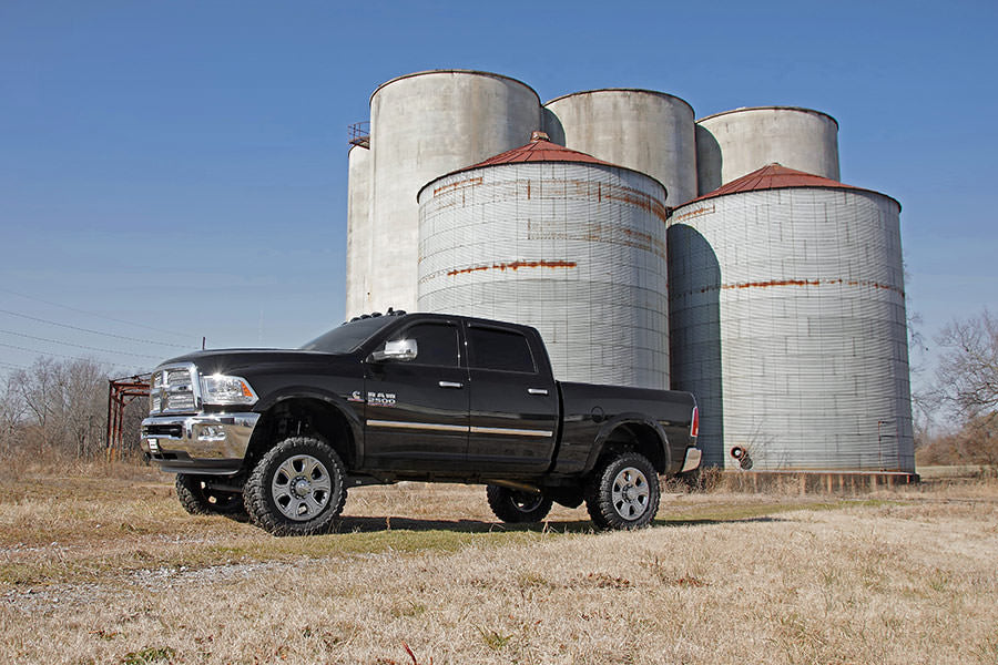 Rough Country 5 Inch Lift Kit | RR Air Bags | Ram 2500 4WD (2014-2018)