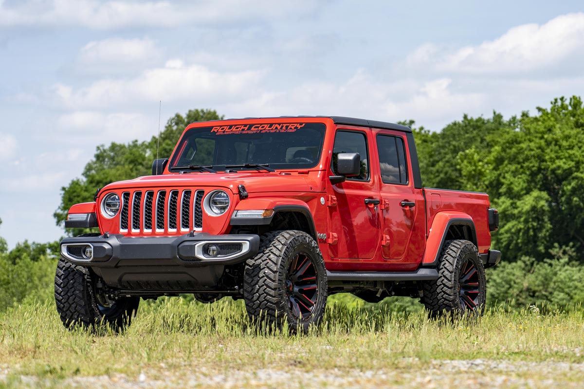 Rough Country 2.5 Inch Leveling Kit | Jeep Gladiator JT 4WD (2020-2023)