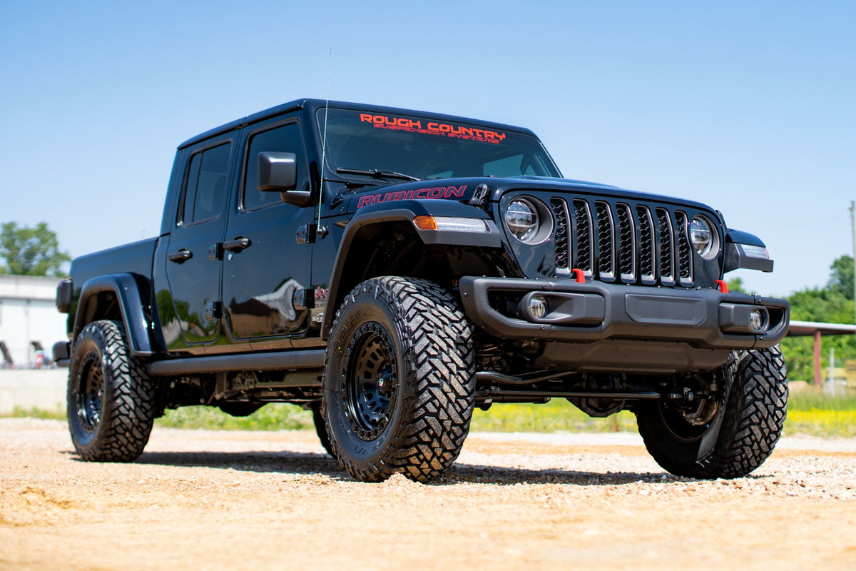 Rough Country 2.5 Inch Leveling Kits | Jeep Gladiator JT 4WD (2024-2026)