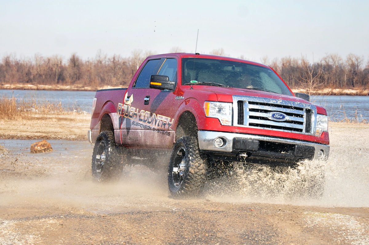 Rough Country 6 Inch Lift Kit | Ford F-150 4WD (2009-2010)