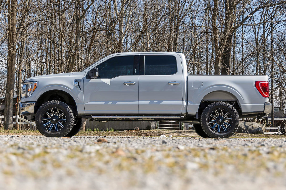 Rough Country 4 inch Lift Kit | Ford F-150 2WD (2021-2026)
