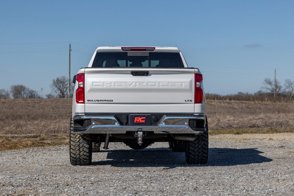 Rough Country 3.5 Inch Lift Kit | Chevy Silverado 1500 2WD/4WD (2025-2026)
