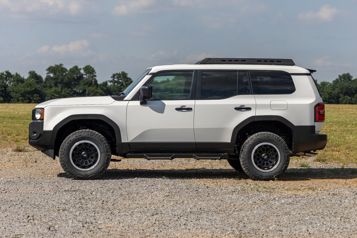 Rough Country M1R Reservoir Loaded Struts | 2 Inch | Front | Toyota Land Cruiser 4WD (24-26)