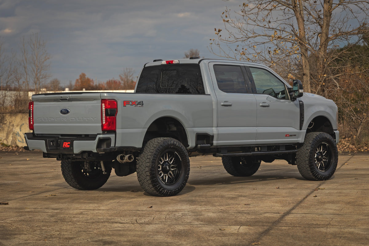 Rough Country 4.5 Inch Coilover Conversion Lift Kit | Ford F-250/F-350 Super Duty (2023-2026)