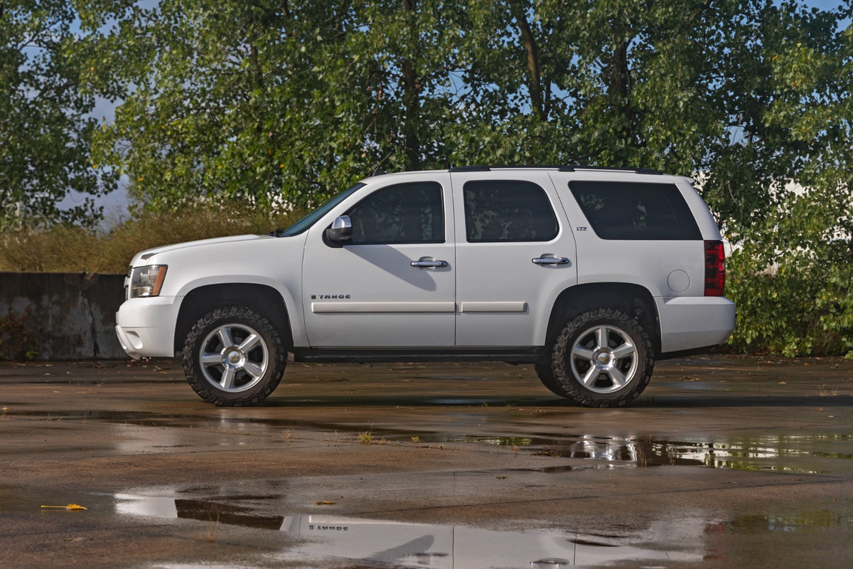 Rough Country 3.5 Inch Lift Kit | Forged UCAs | Chevy/GMC SUV 1500 2WD/4WD (07-20)