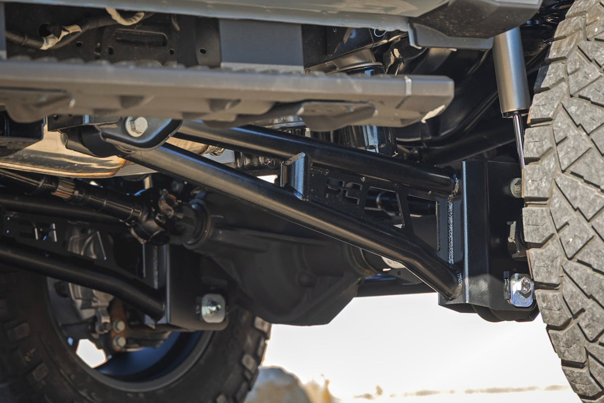 Rough Country 6 Inch Coilover Conversion Lift Kit | Radius Arm | Ford F-250/F-350 Super Duty (2023-2026)