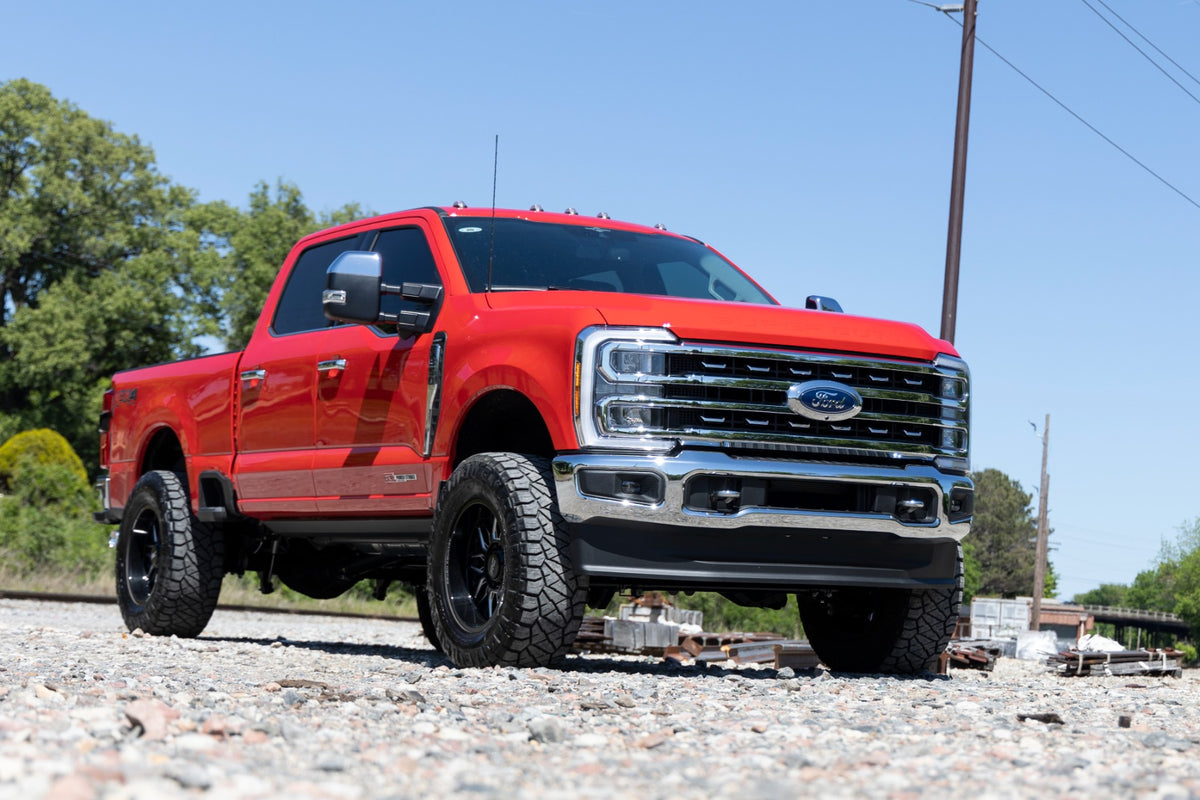 Rough Country 3 Inch Lift Kit | Ford F-250/F-350 Super Duty 4WD (2023-2026)