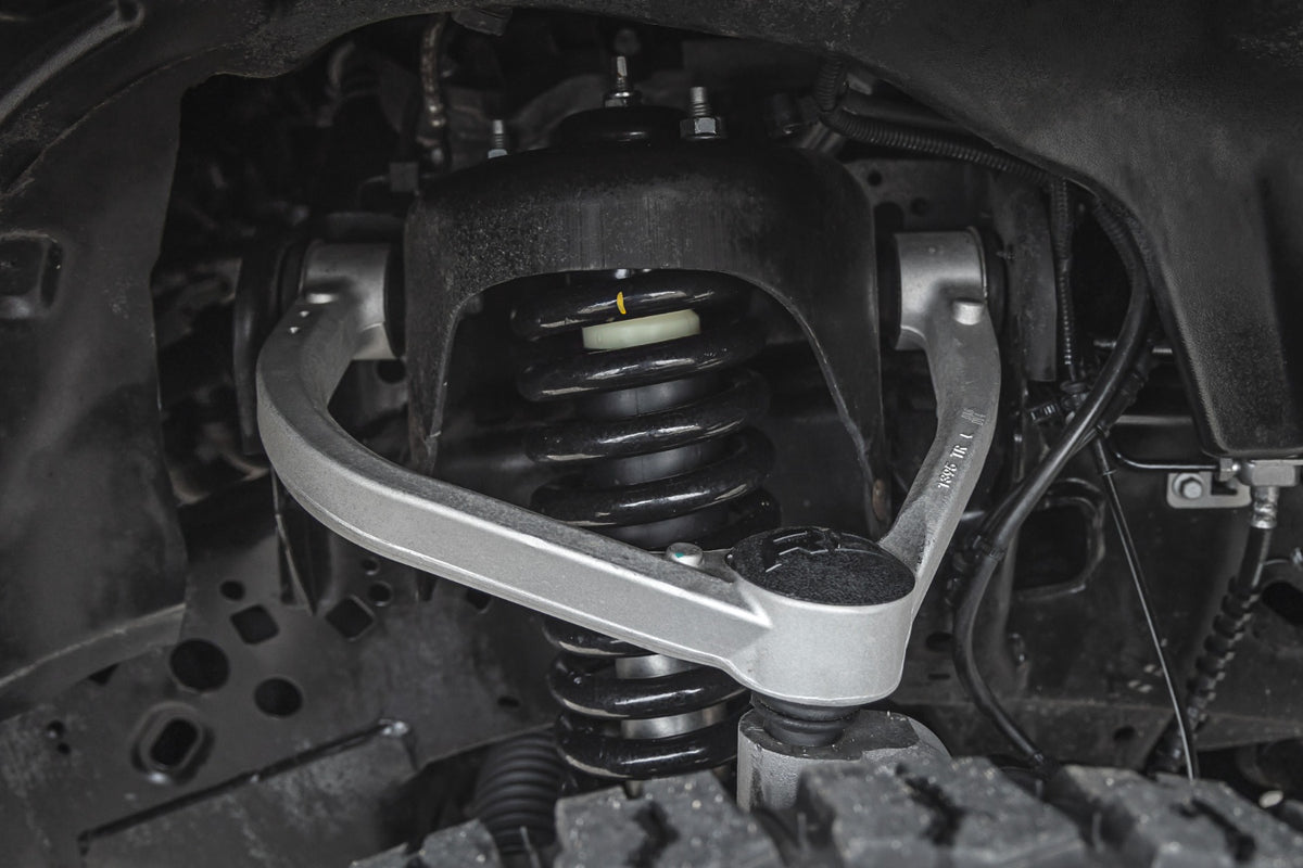 Rough Country 4 inch Lift Kit | Forged UCA | M1/M1 | No Cut | Ford F-150 4WD (2021-2026)