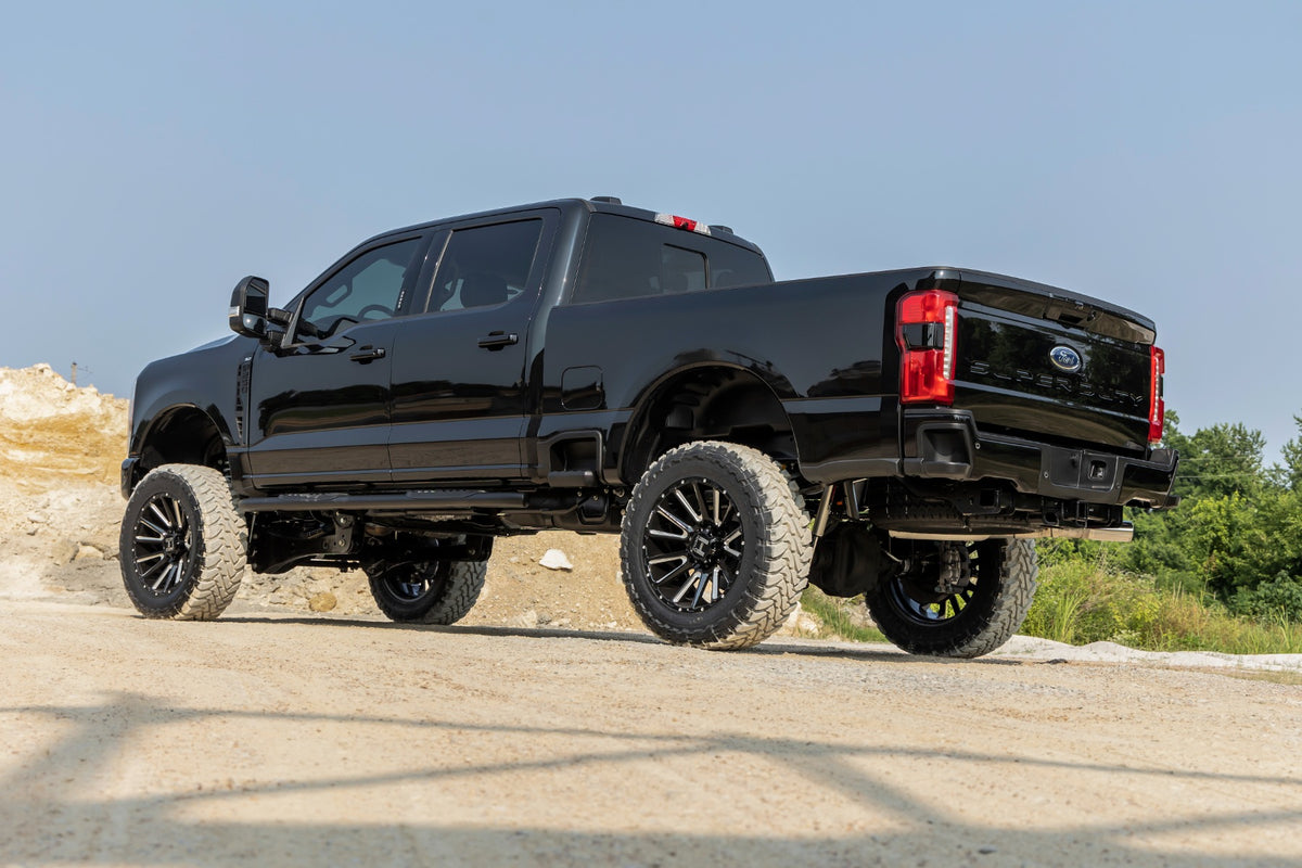 Rough Country 6 Inch Lift Kit | Gas | No OVLD | Ford F-250/F-350 Super Duty 4WD (2023-2026)