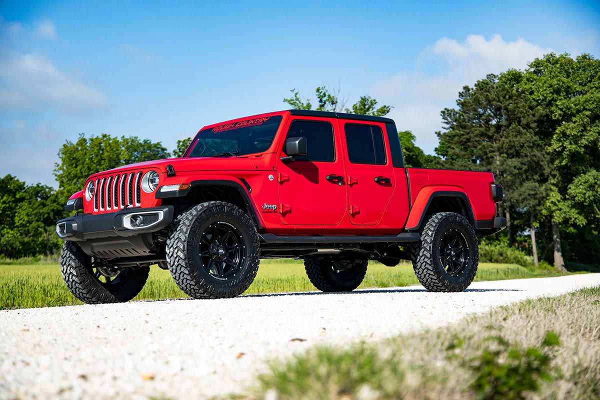 Rough Country 3.5 Inch Lift Kit | Jeep Gladiator JT 4WD (2024-2026)