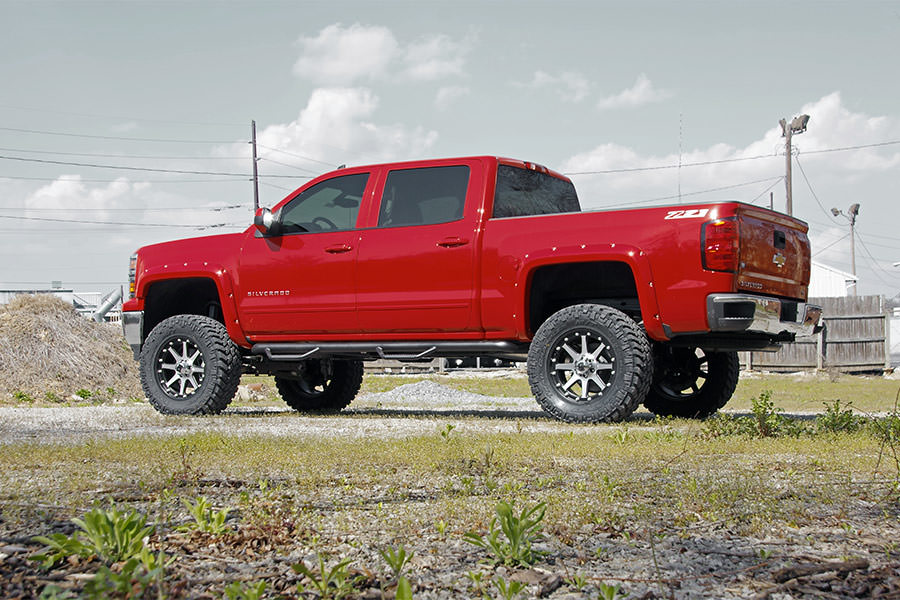 Rough Country 7 Inch Lift Kit | Chevy/GMC 1500 (14-18)
