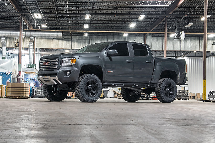 Rough Country 4 Inch Lift Kit | N3 Struts | Chevy/GMC Canyon/Colorado 2WD/4WD (2015-2022)