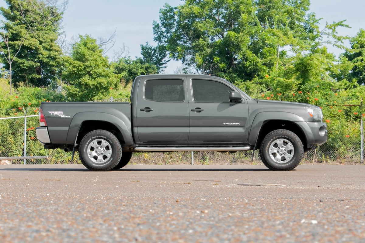 Rough Country M1 Adjustable Leveling Struts | Monotube | 0-2" | Toyota Tacoma (05-23)
