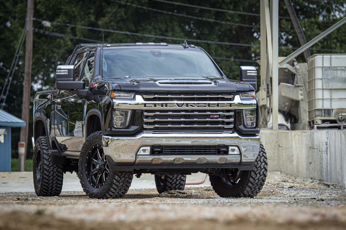 Rough Country 3 Inch Lift Kit | Chevy/GMC 2500HD/3500HD 2WD/4WD (20-26)