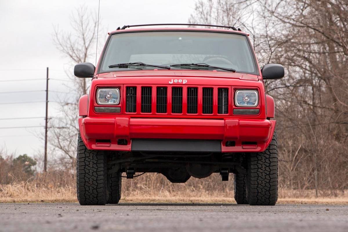 Rough Country 3 Inch Lift Kit | Jeep Cherokee XJ (84-01)