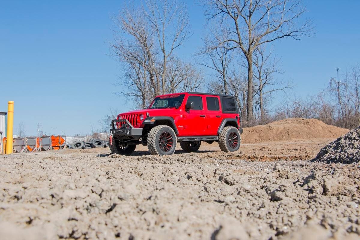 Rough Country 3.5 Inch Lift Kit | 4-Door | Jeep Wrangler Unlimited JL 4WD (18-23)