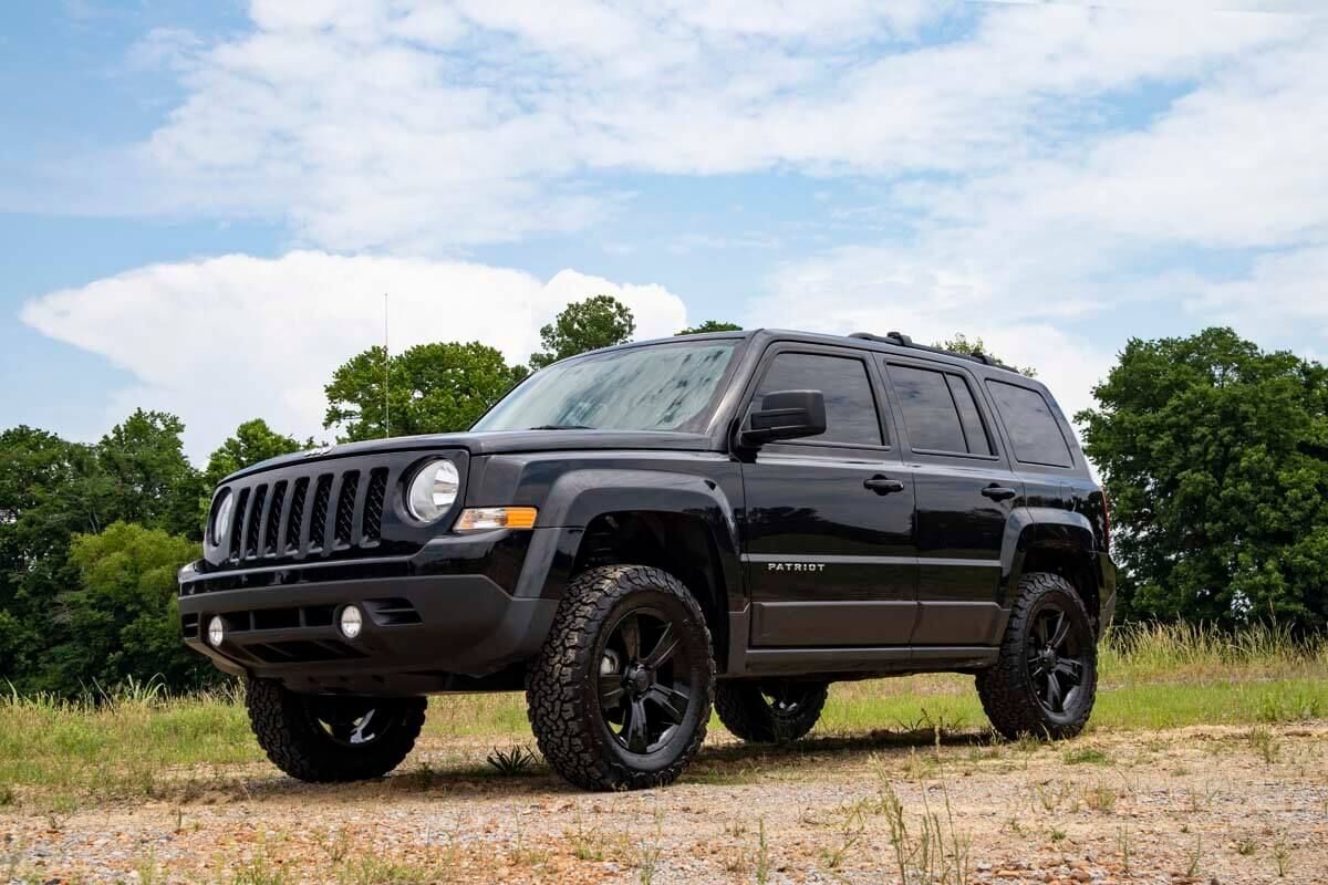 Rough Country 2 Inch Lift Kit | Jeep Compass (07-16)/Patriot (10-17) 4WD