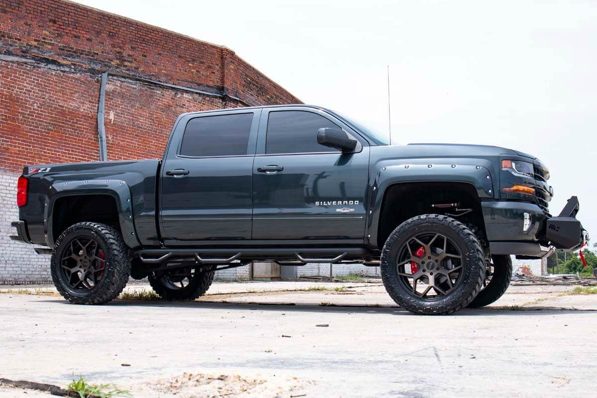 Rough Country 7 Inch Lift Kit | Chevy/GMC 1500 (14-16)