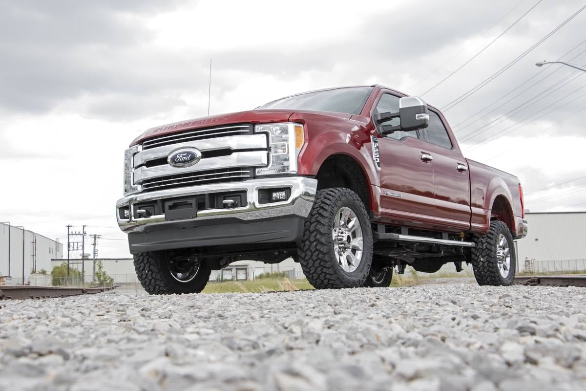 Rough Country 3 Inch Lift Kit | Ford F-250 Super Duty 4WD (2017-2022)