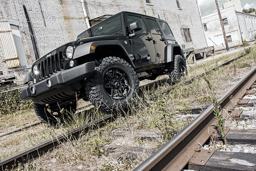 Rough Country 2.5 Inch Lift Kit | 4-Door | Jeep Wrangler JK 2WD/4WD (2007-2018)