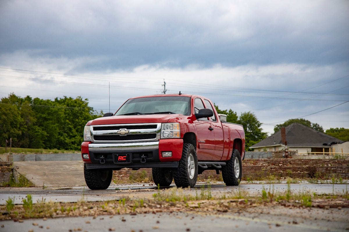 Rough Country 5 Inch Lift Kit | Chevy Silverado & GMC Sierra 1500 2WD (2007-2013)