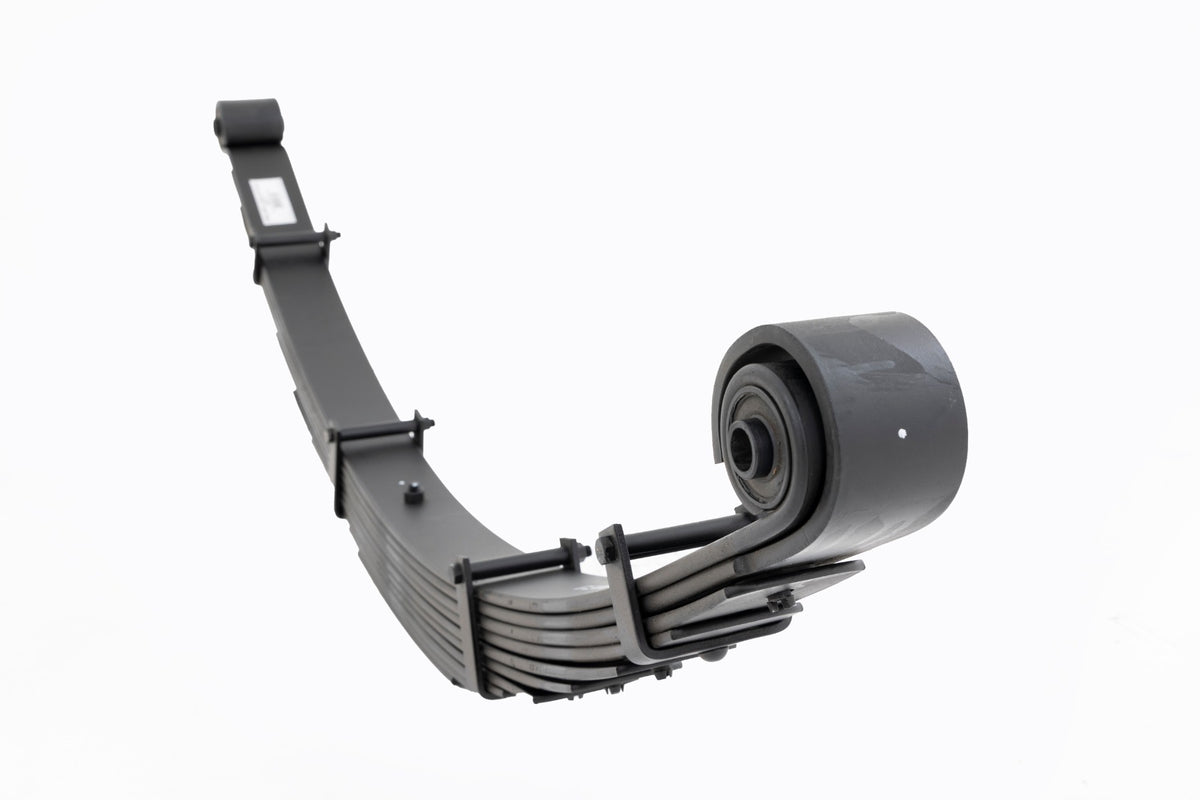 Rough Country Front Leaf Springs |8" Lift | Pair | Ford F-250/F-350 Super Duty 4WD (99-04)