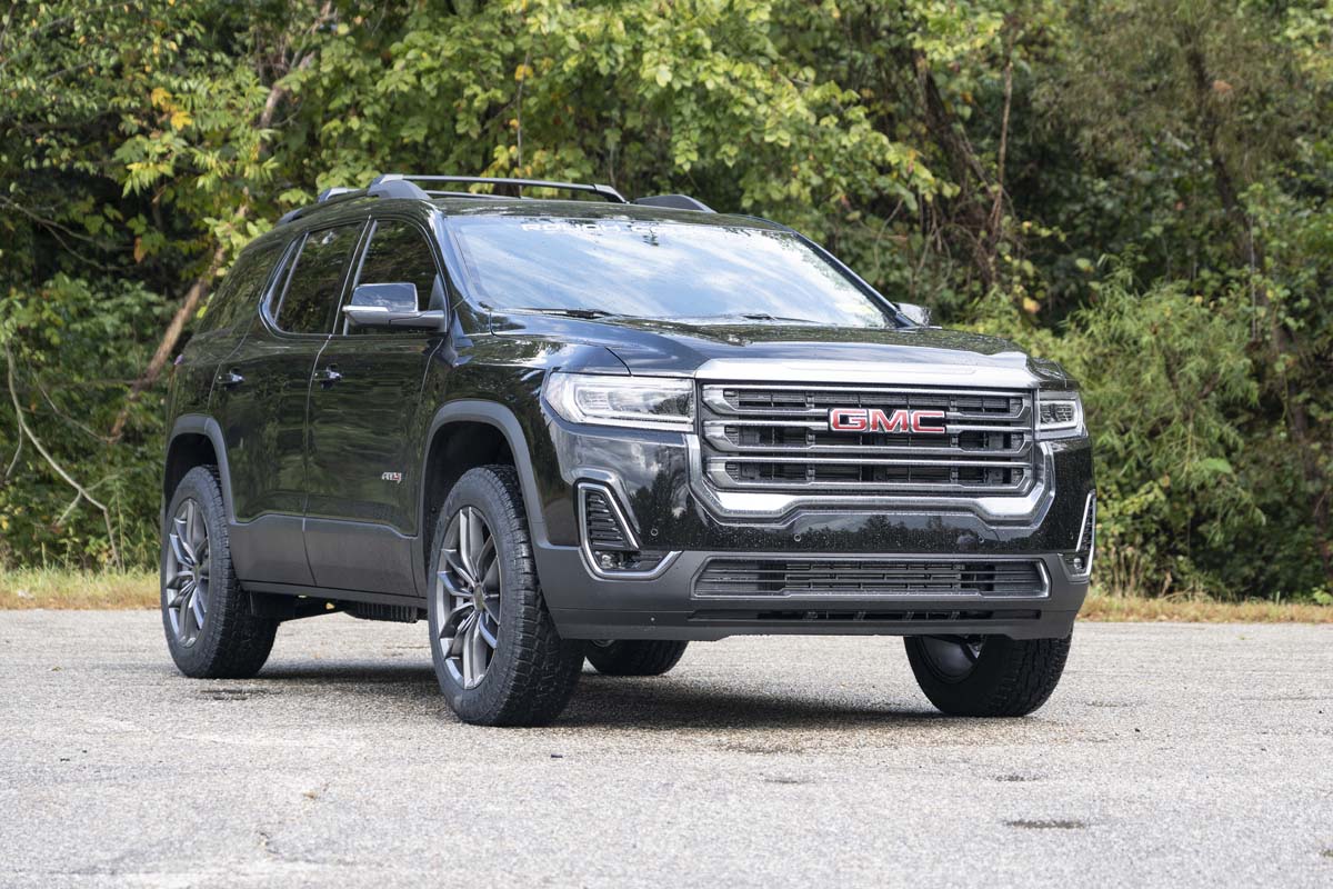 Rough Country 1.5 Inch Lift Kit | N3 Front Struts | GMC Acadia 2WD/4WD (2017-2023)