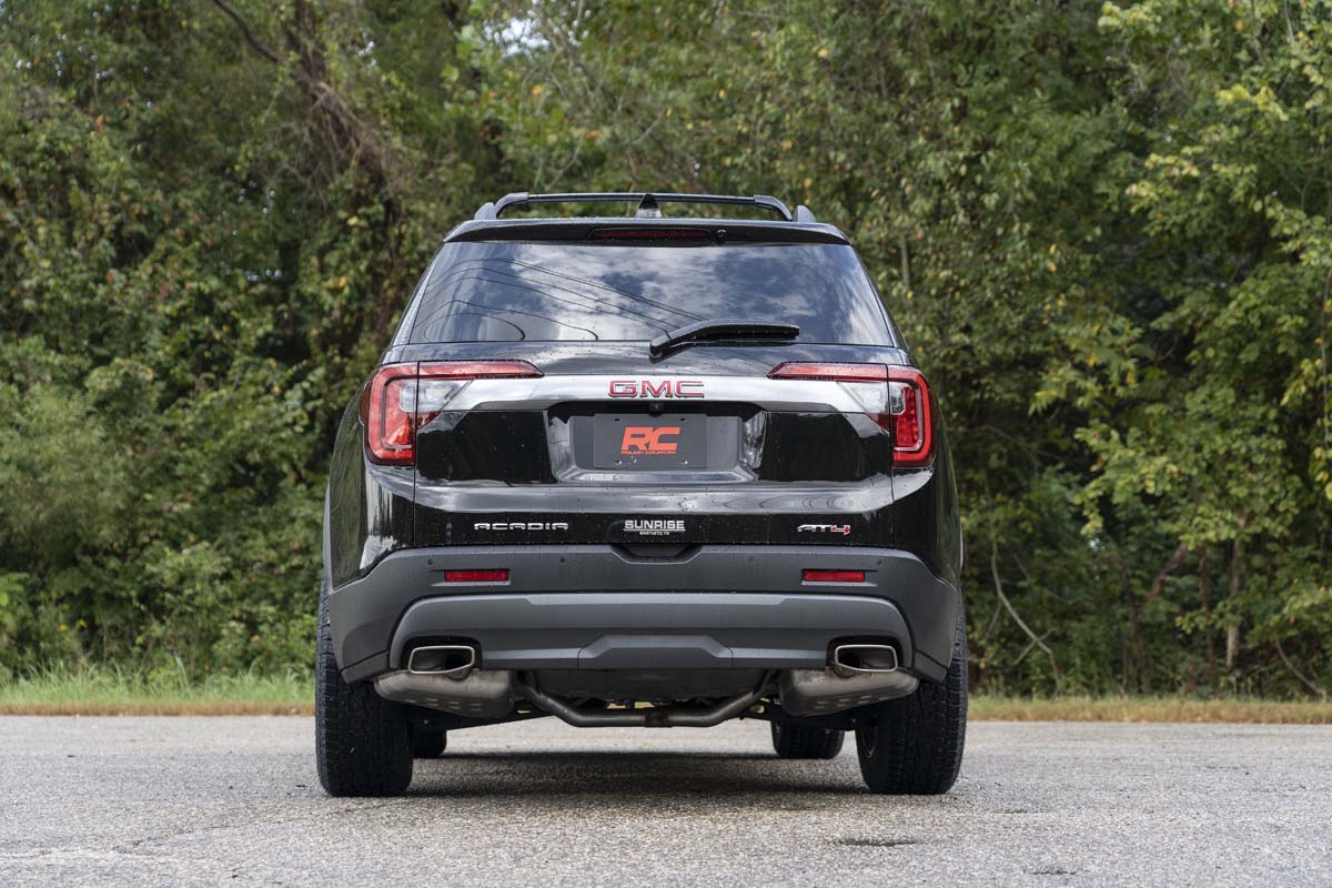 Rough Country 1.5 Inch Lift Kit | N3 Front Struts | GMC Acadia 2WD/4WD (2017-2023)