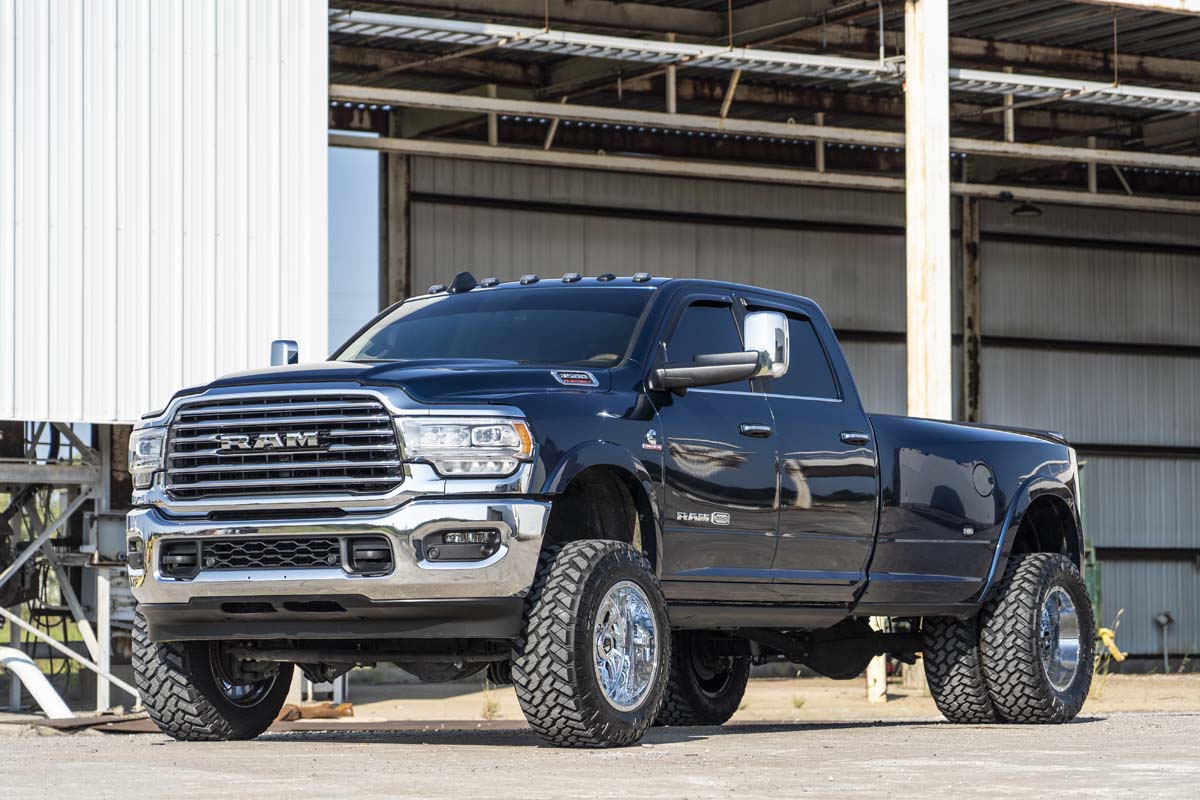 Rough Country 5 Inch Lift Kit | DRW | OE Rear Air | Ram 3500 4WD (2020-2024)