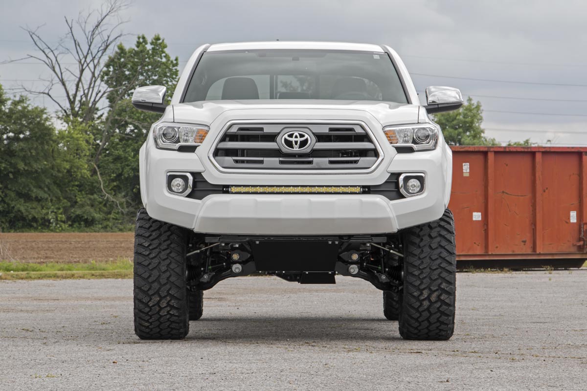 Rough Country 6 Inch Lift Kit | Toyota Tacoma 2WD/4WD (2005-2015)
