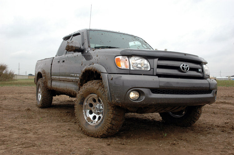 Rough Country 2.5 Inch Lift Kit | Lifted Struts | Toyota Tundra 4WD (2000-2006)
