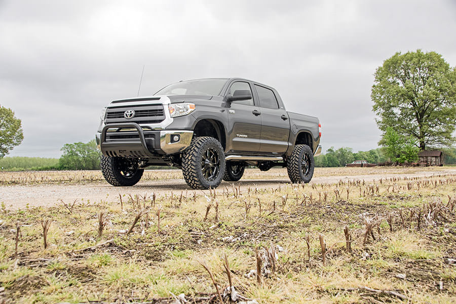 Rough Country 6 Inch Lift Kit | Toyota Tundra 2WD/4WD (2007-2015)