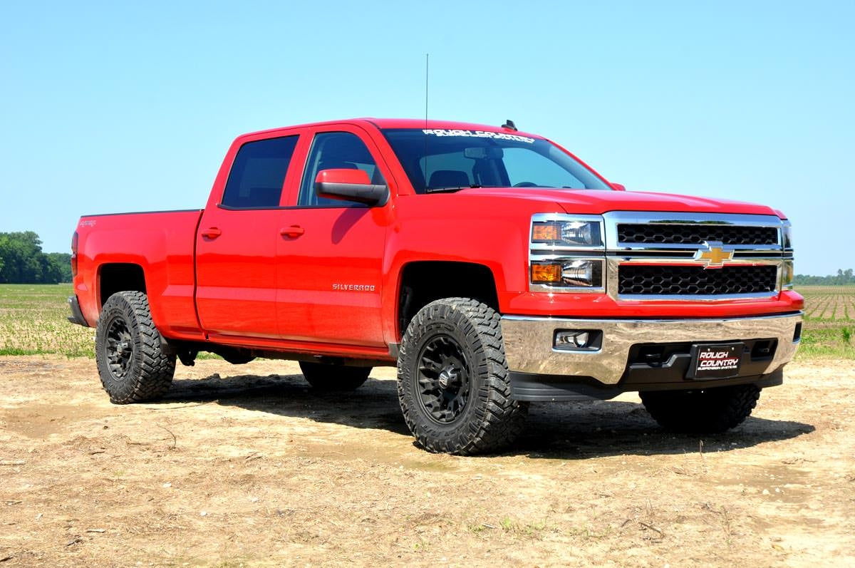 Rough Country 2 Inch Leveling Kit | Aluminum | Red | Chevy/GMC 1500 Truck (07-18) SUV (07-20)
