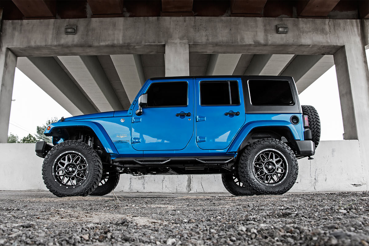 Rough Country 3.5 Inch Lift Kit | 4-Door | Jeep Wrangler JK 2WD/4WD (2007-2018)