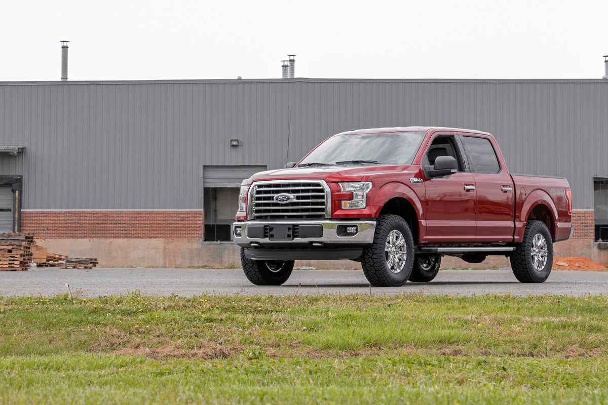 Rough Country 2 Inch Lift Kit | Ford F-150 2WD/4WD (2014-2020)