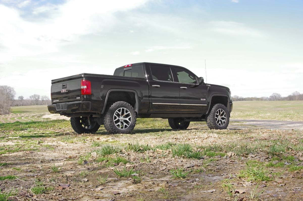 Rough Country 5 Inch Lift Kit | GMC Sierra 1500 Denali (14-18)