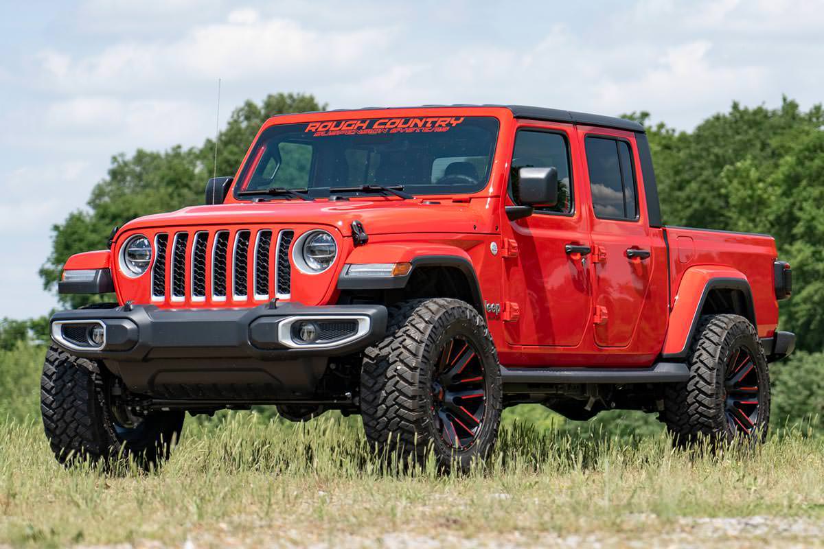 Rough Country 2.5 Inch Leveling Kit | Jeep Gladiator JT 4WD (20-23)
