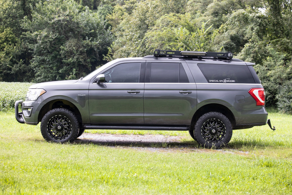 Rough Country 3 Inch Lift Kit | Ford Expedition 4WD (2018-2024)